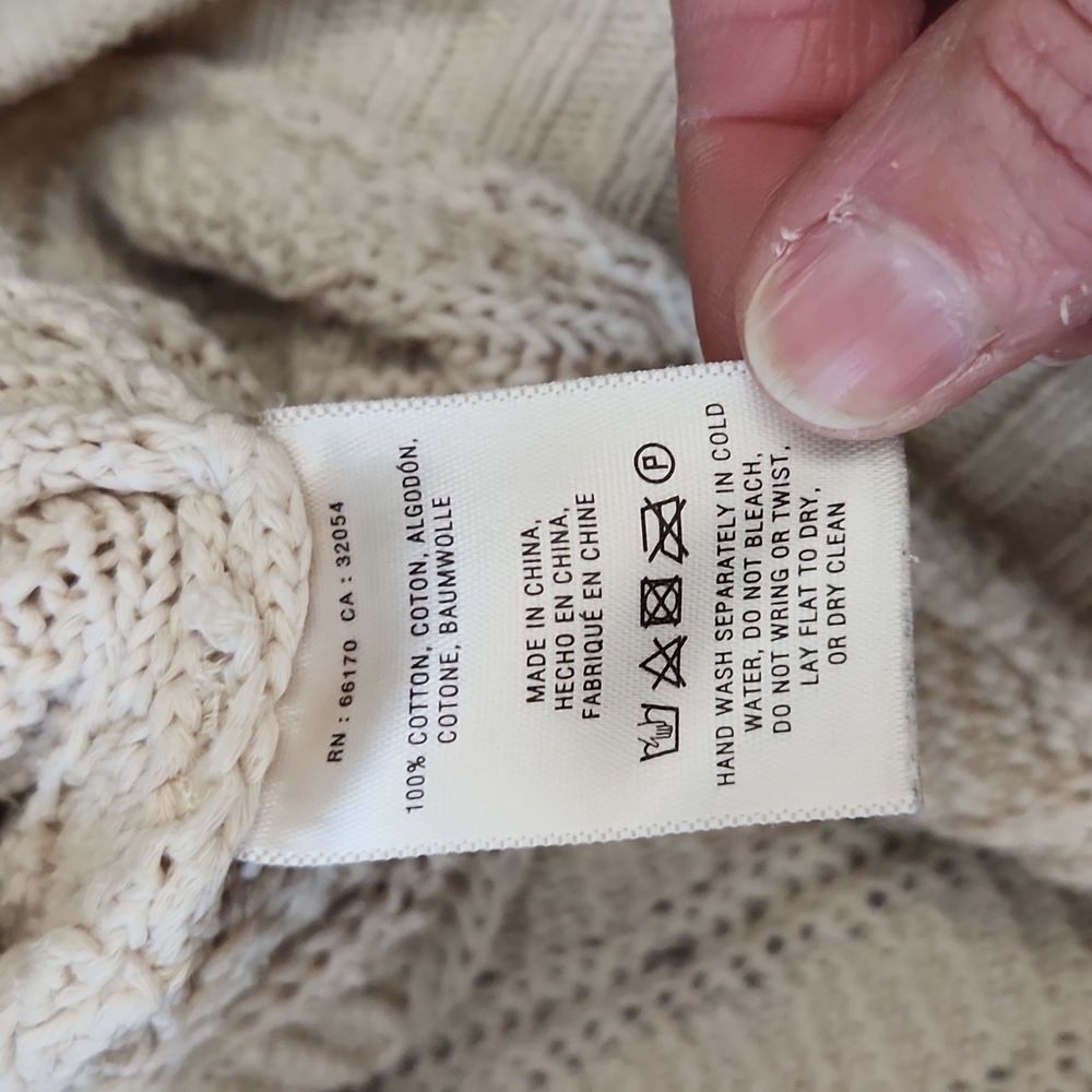 Angel of the North Sweater Size Small - Picture 13 of 14